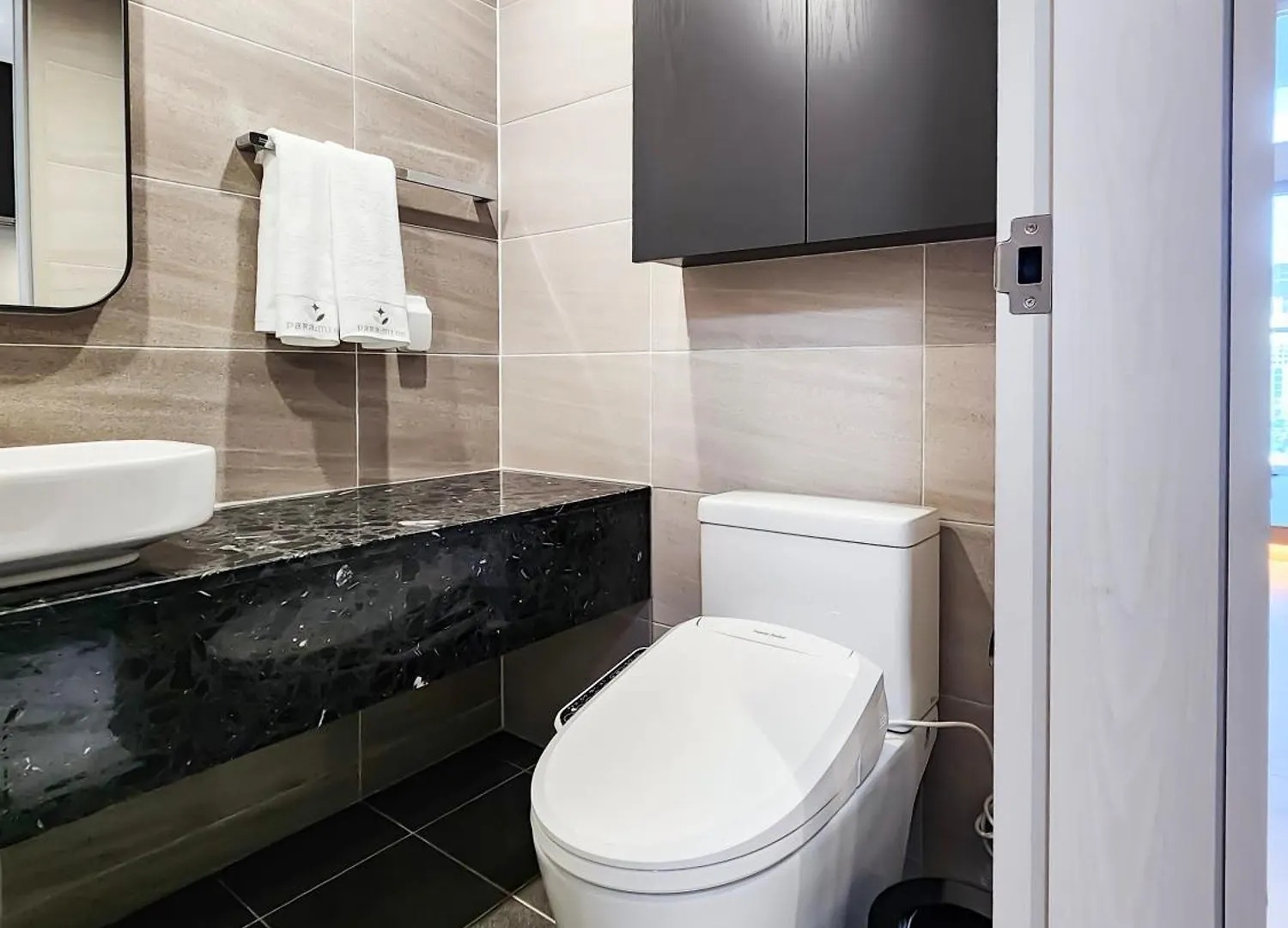 Paramion Hotel Busan 3*,